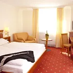 Am Schlosspark Zum Kurfürst 3* Oberschleißheim