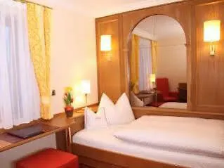 Hotel Am Schlosspark Zum Kurfuerst Oberschleissheim
