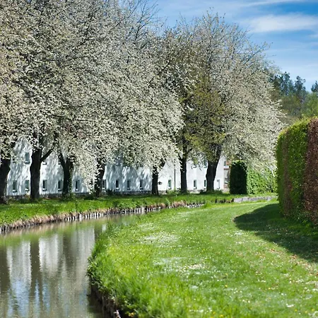 Otel Am Schlosspark Zum Kurfuerst Oberschleißheim