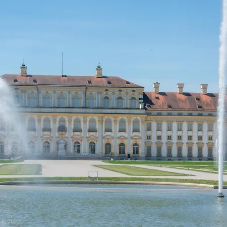 Am Schlosspark Zum Kurfuerst Oberschleißheim