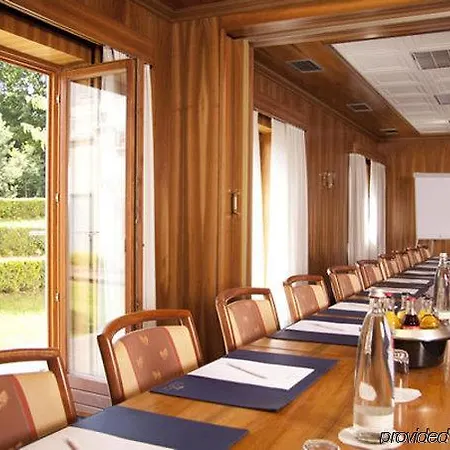 祖姆选帝侯城堡公园酒店 3* Oberschleißheim